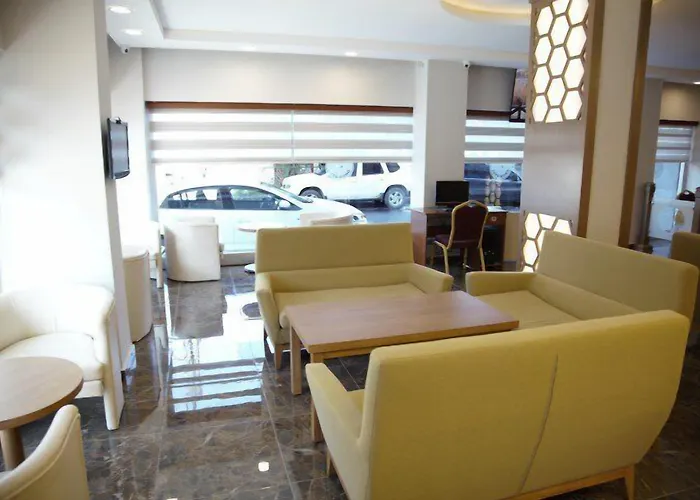 Omur فندق أضنه